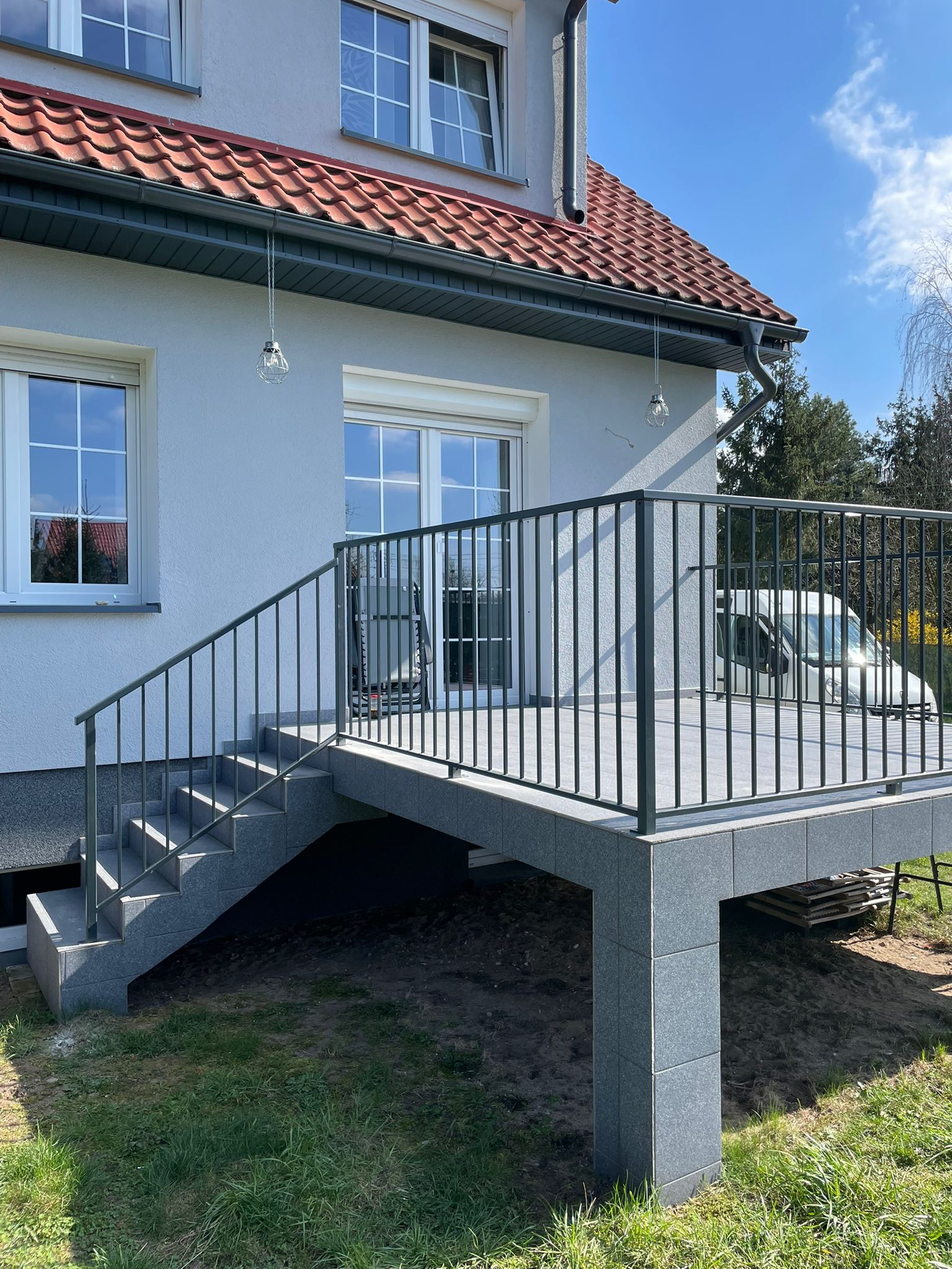 Balustrady tarasowe i schodowe - szare pionowe