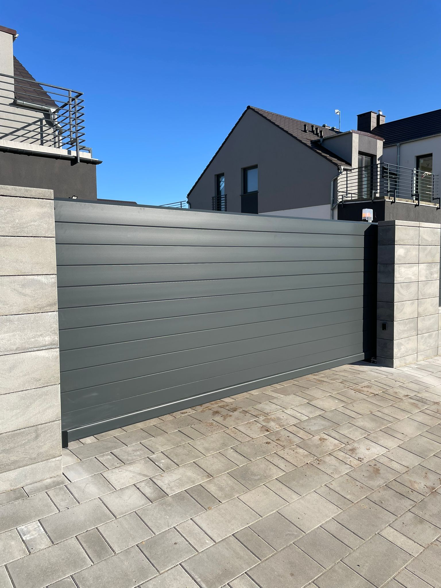 Nowe wzory paneli laserowych