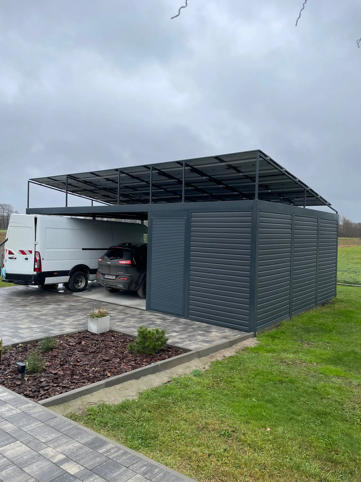 Carport zabudowany lamelowy antracyt stalowy - realizacja okolice Gorzowa | Stalowy Bechta