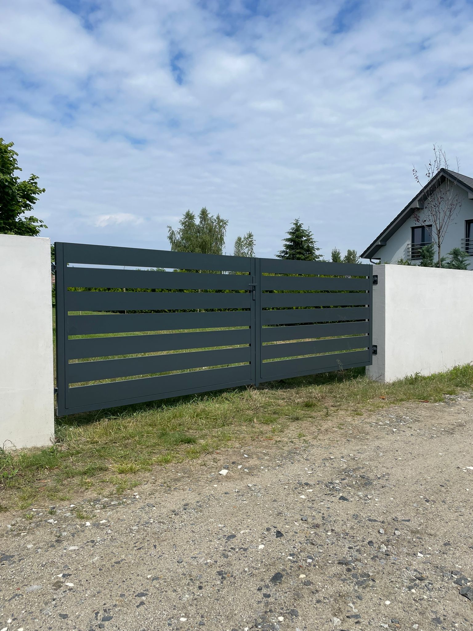 Brama skrzydłowa