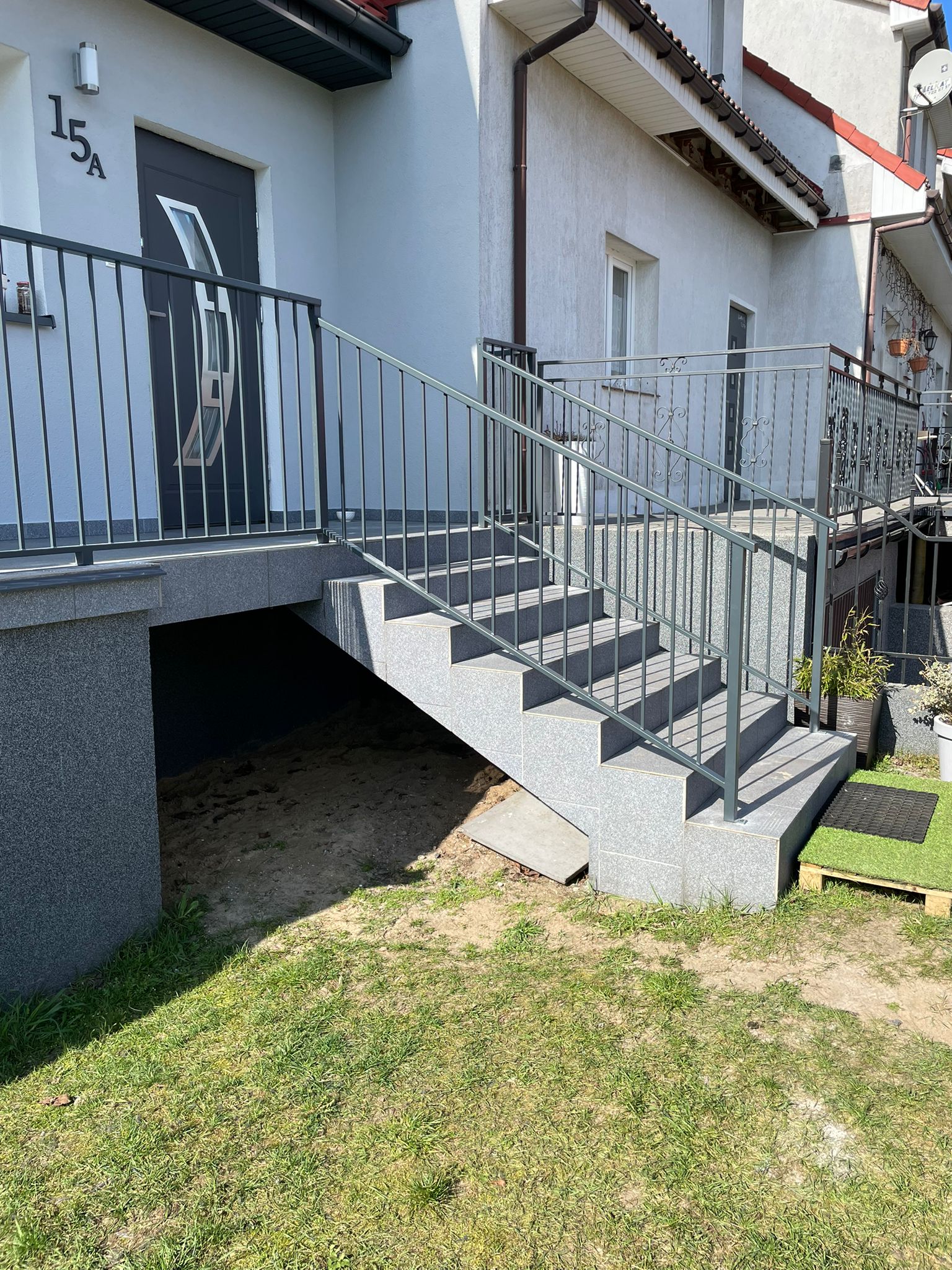 Poręcz schodowa zewnętrzna