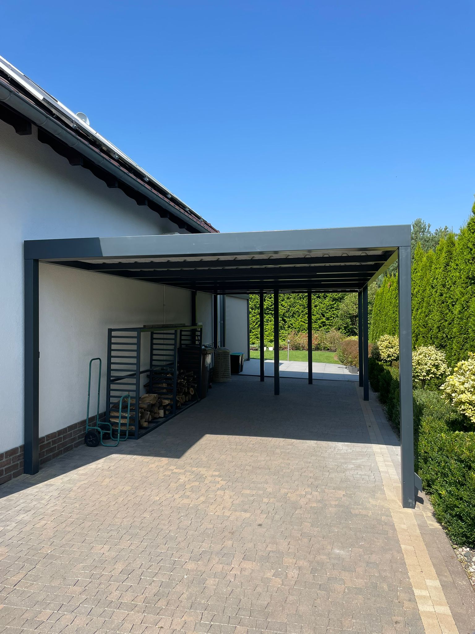Carport szczegół tarasu